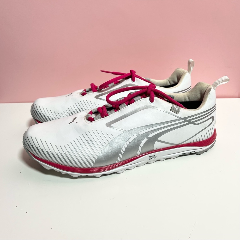 Sporty Puma Faas Lite Waterproof Golf Sneakers With Pink Laces